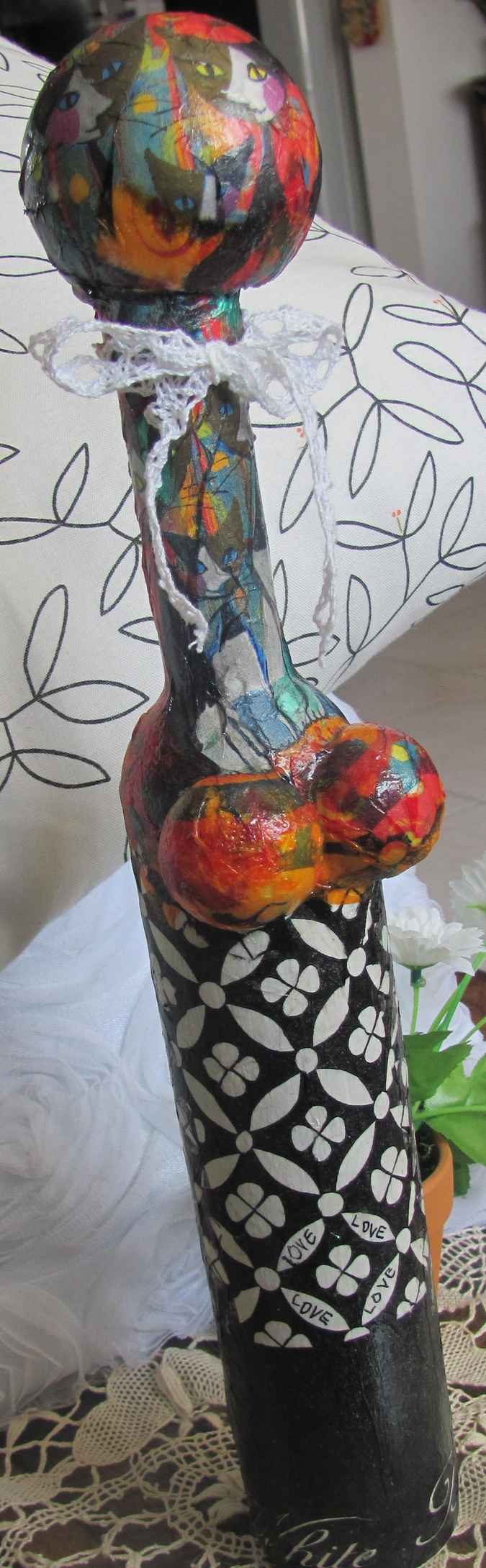 large image of art item: decor &ndash; flask black white sphere