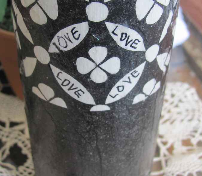 large image of art item: decor &ndash; flask black white sphere