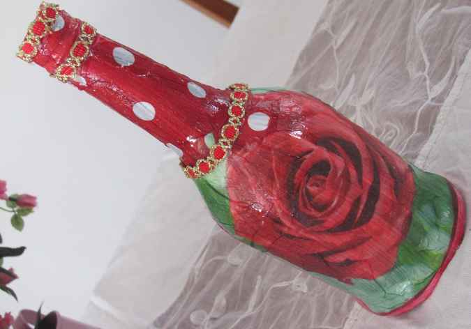 large image of art item: decor &ndash; flask red rose regular