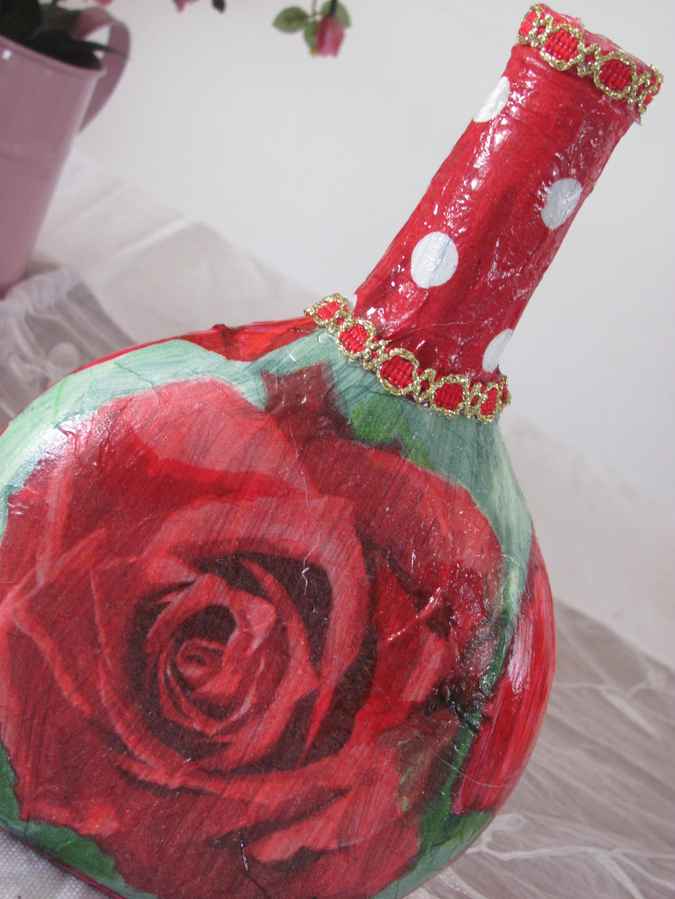 large image of art item: decor &ndash; flask red rose wide