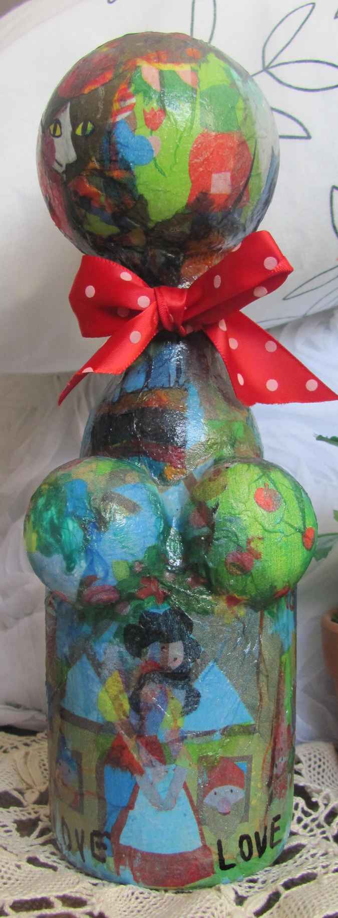 large image of art item: decor &ndash; flask red necktie