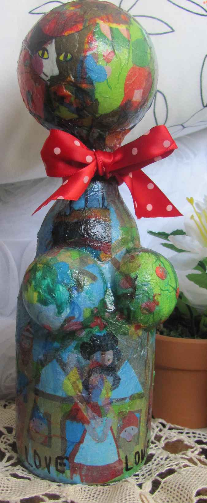 large image of art item: decor &ndash; flask red necktie