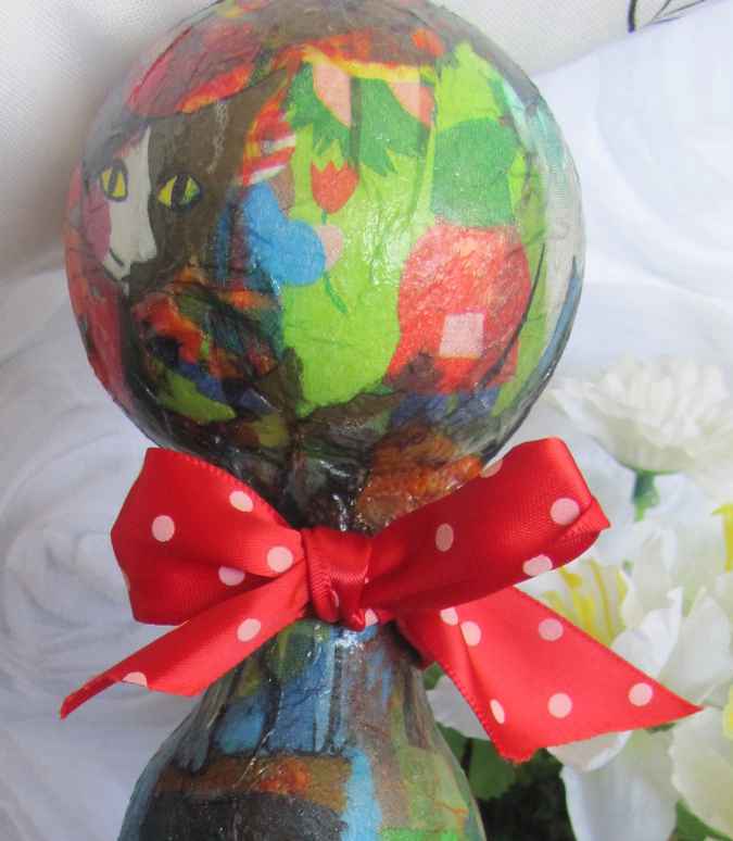 large image of art item: decor &ndash; flask red necktie