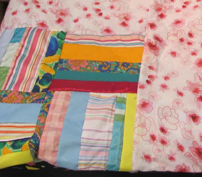 large image of art item: decor &ndash; pink quilt blanket