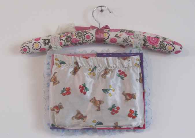 large image of art item: decor &ndash; hanger flowers and bears