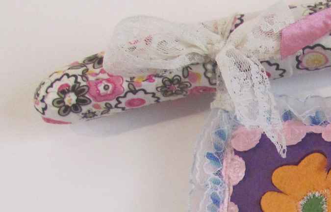 large image of art item: decor &ndash; hanger flowers colorful