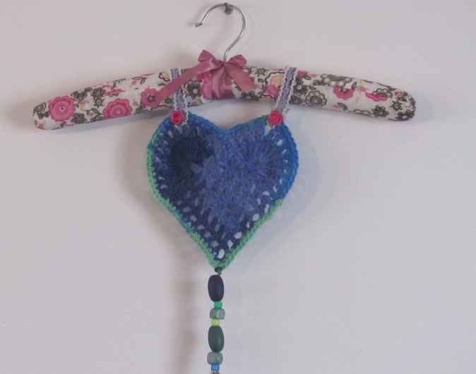 large image of art item: decor &ndash; hanger heart blue