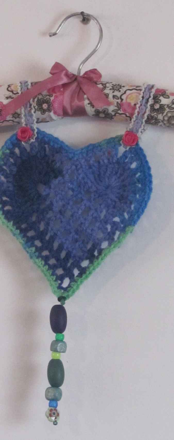 large image of art item: decor &ndash; hanger heart blue