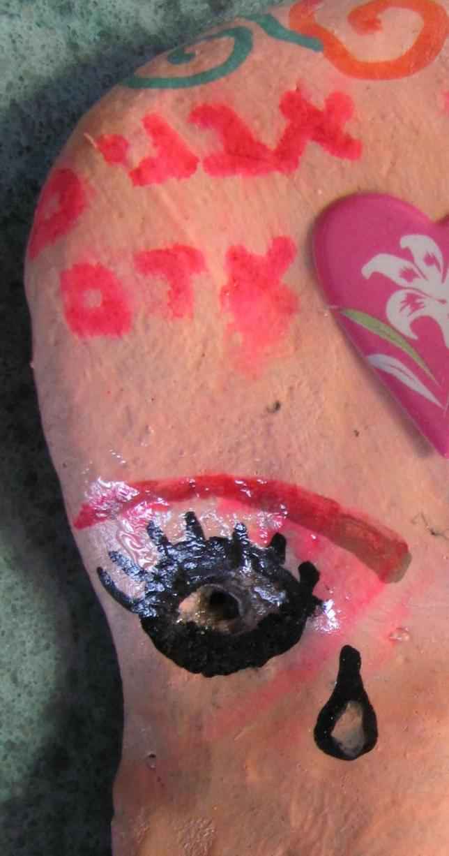 large image of art item: decor &ndash; stone tear