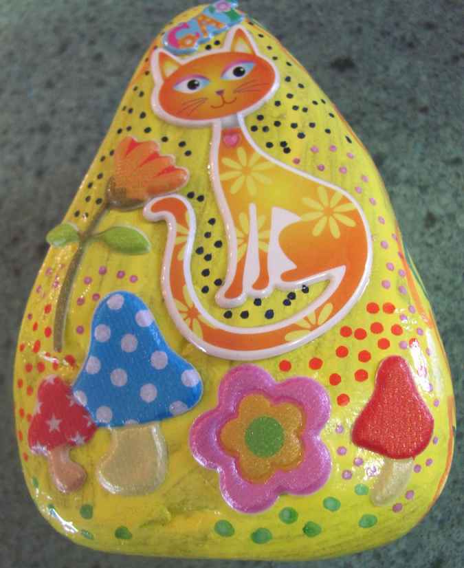 large image of art item: decor &ndash; stone yellow cat