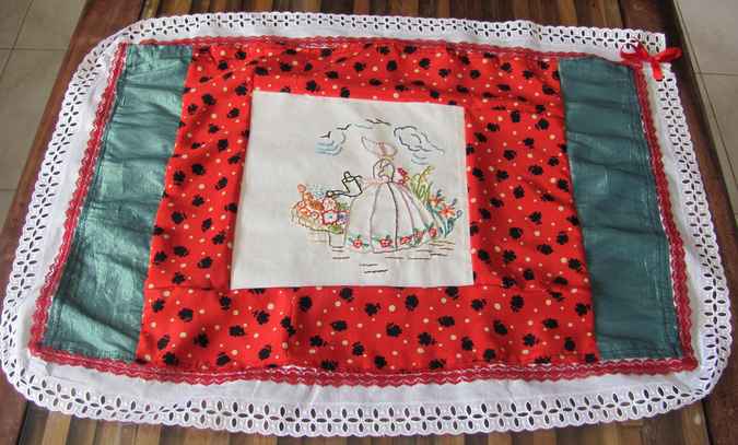 large image of art item: decor &ndash; quilt needlework woman