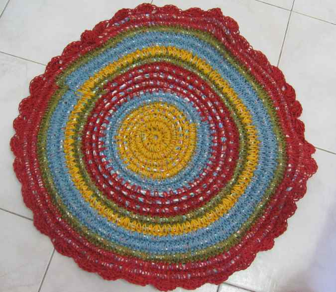 large image of art item: decor &ndash; rug darkred bluegreen yellow