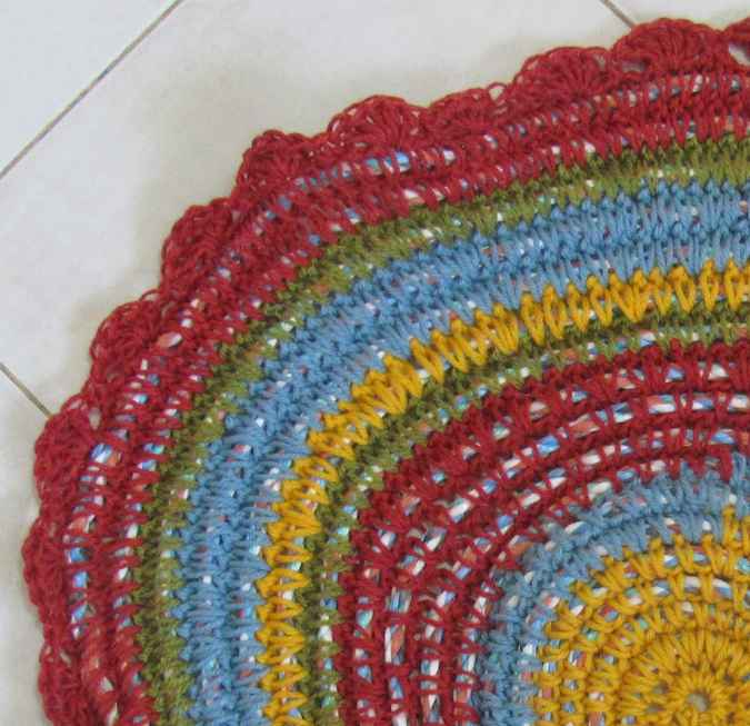 large image of art item: decor &ndash; rug darkred bluegreen yellow